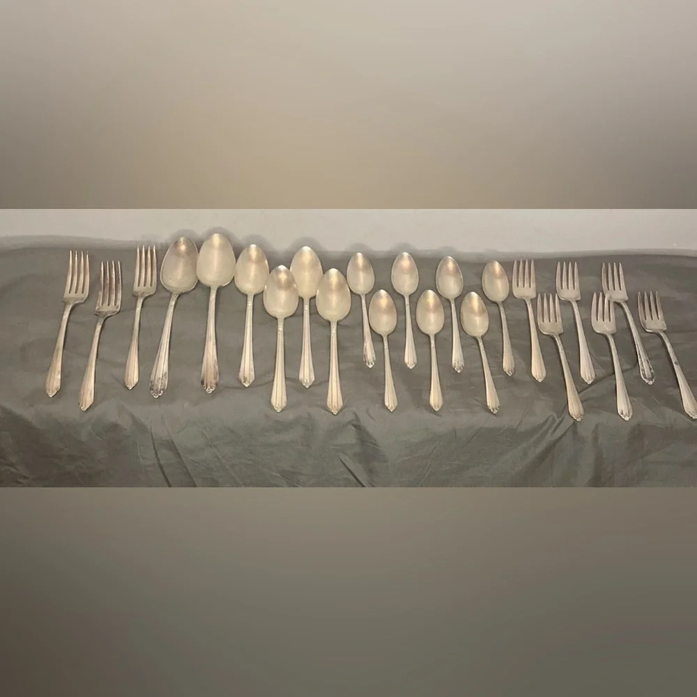1939 Stratford Flatware WM Rogers International Silver 22 Pieces-Starlight